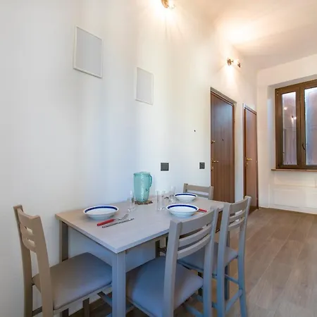 Cantikhouse Free Wifi & Smartv Apartment Verona