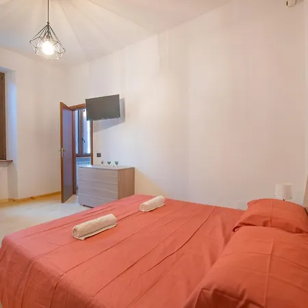 Cantikhouse Free Wifi & Smartv Apartment